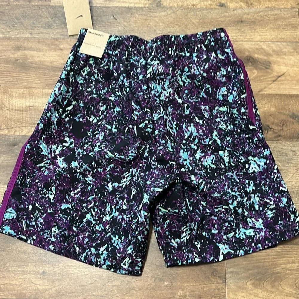 Nike training boys shorts size XL